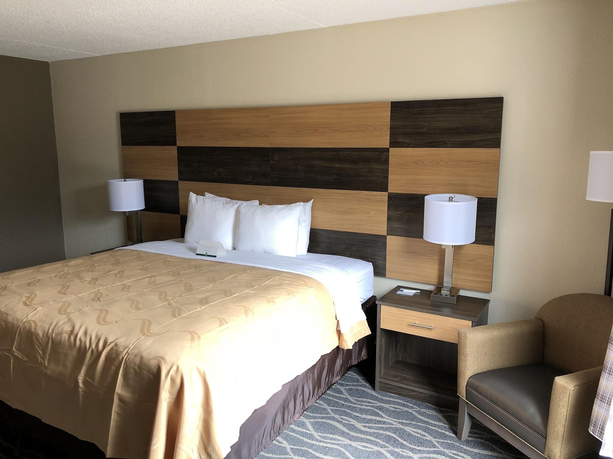 Quality Inn & Suites Lafayette I-65 Exteriör bild