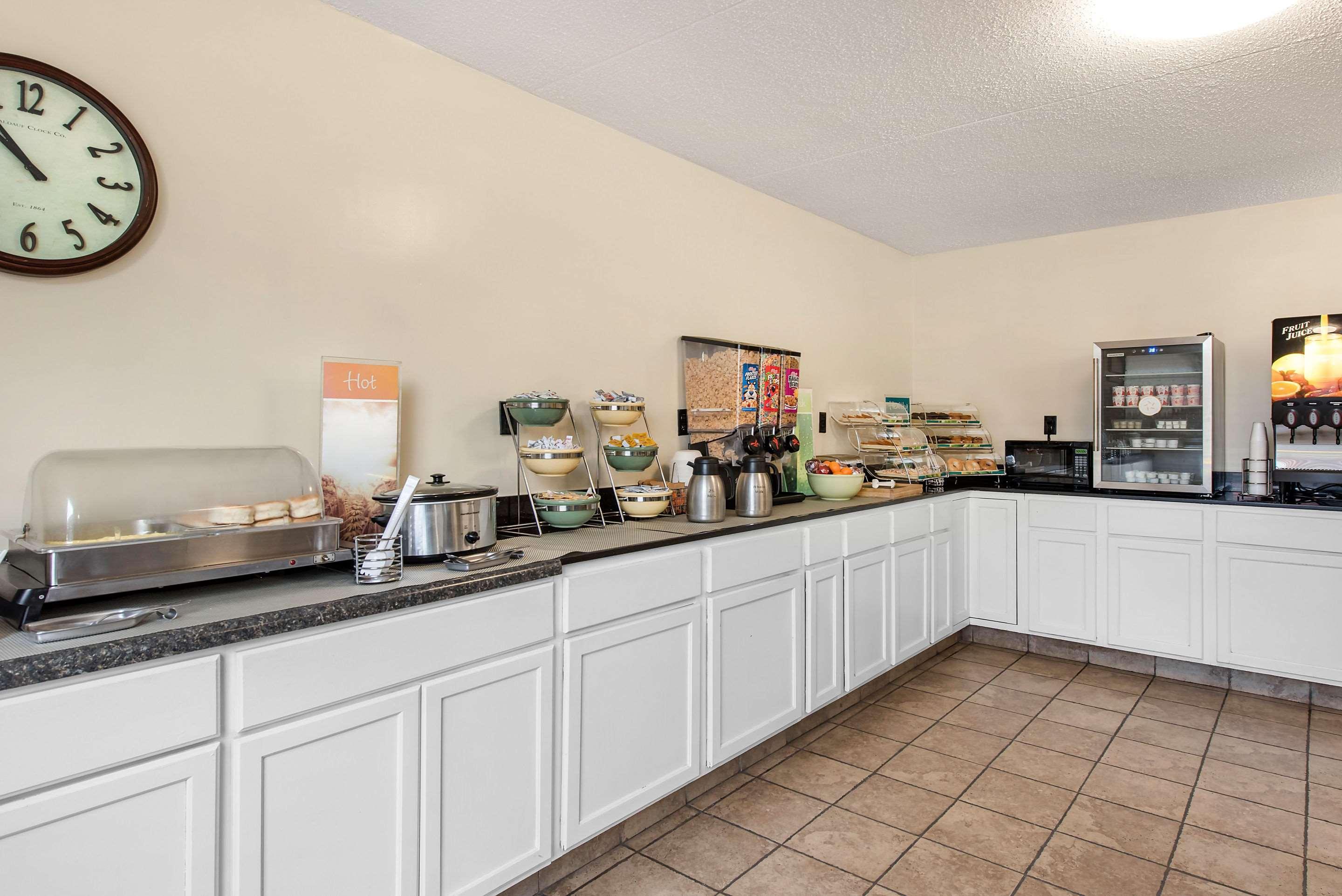 Quality Inn & Suites Lafayette I-65 Exteriör bild