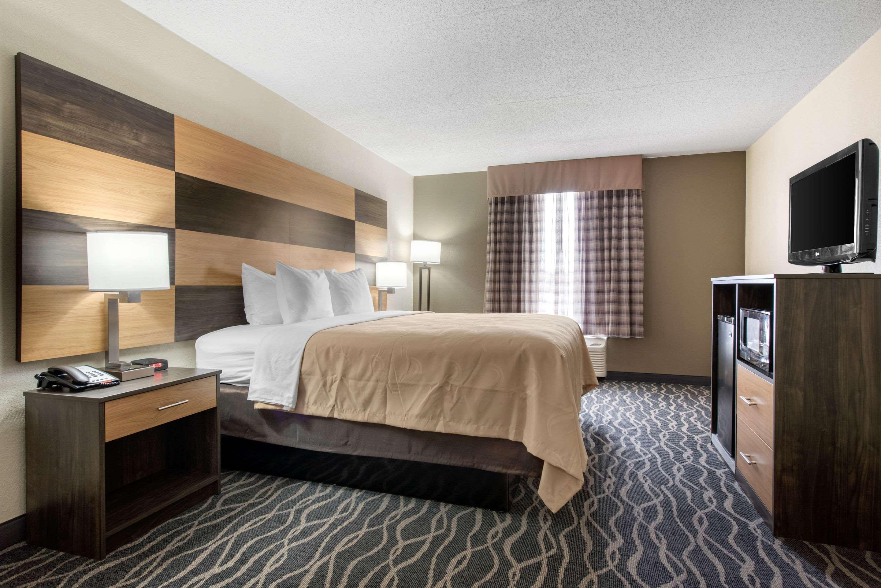 Quality Inn & Suites Lafayette I-65 Exteriör bild