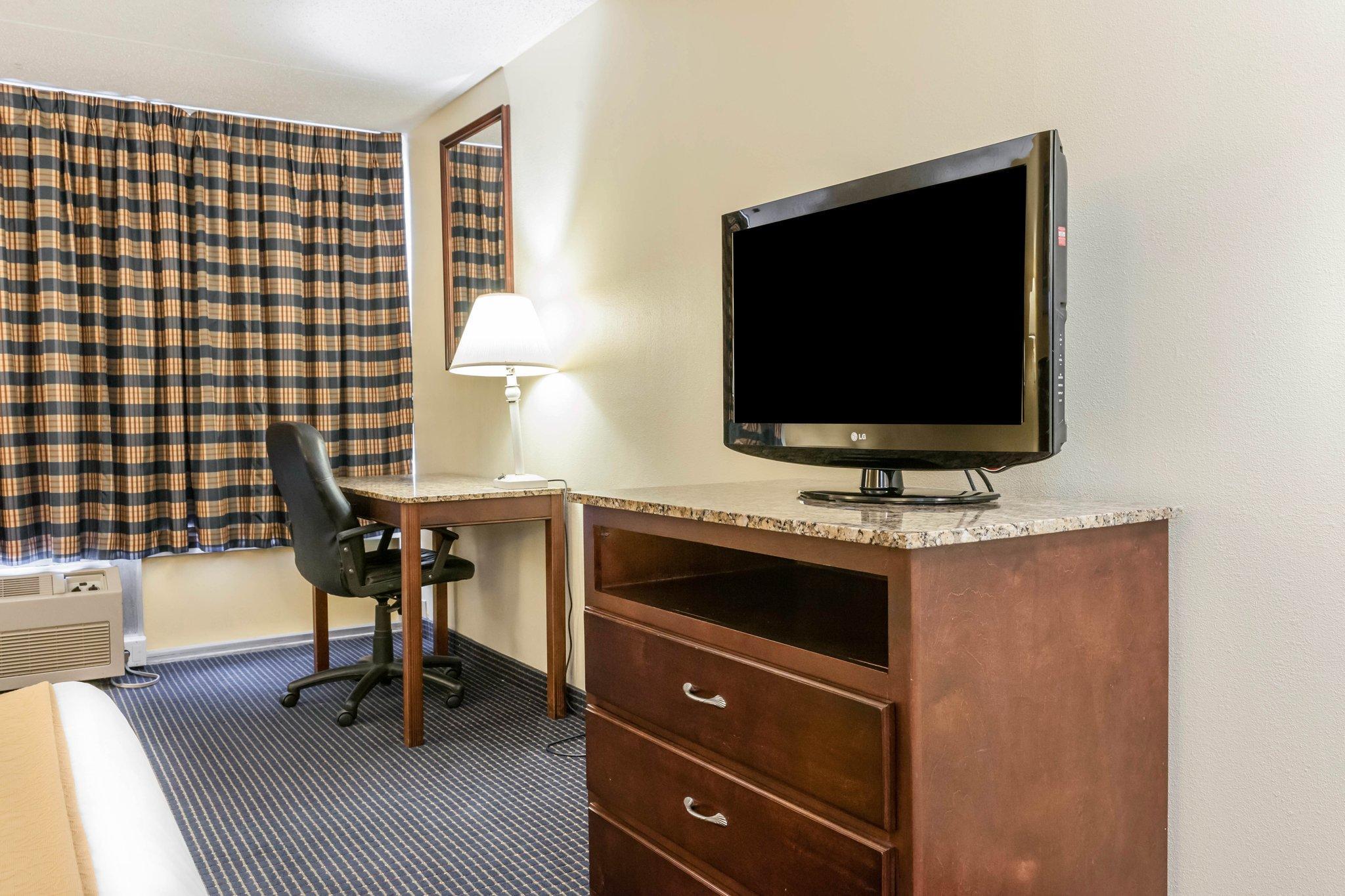 Quality Inn & Suites Lafayette I-65 Exteriör bild