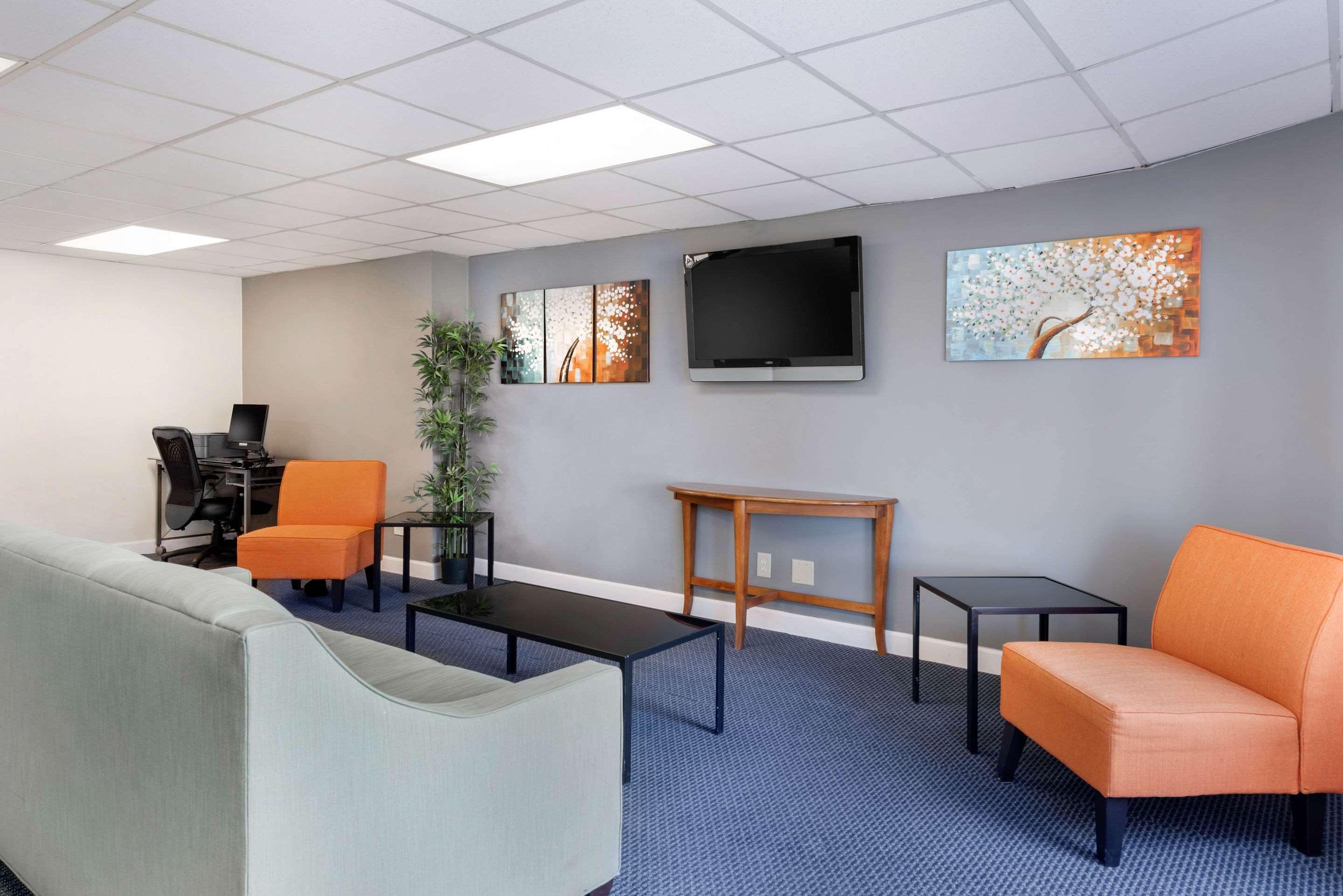 Quality Inn & Suites Lafayette I-65 Exteriör bild