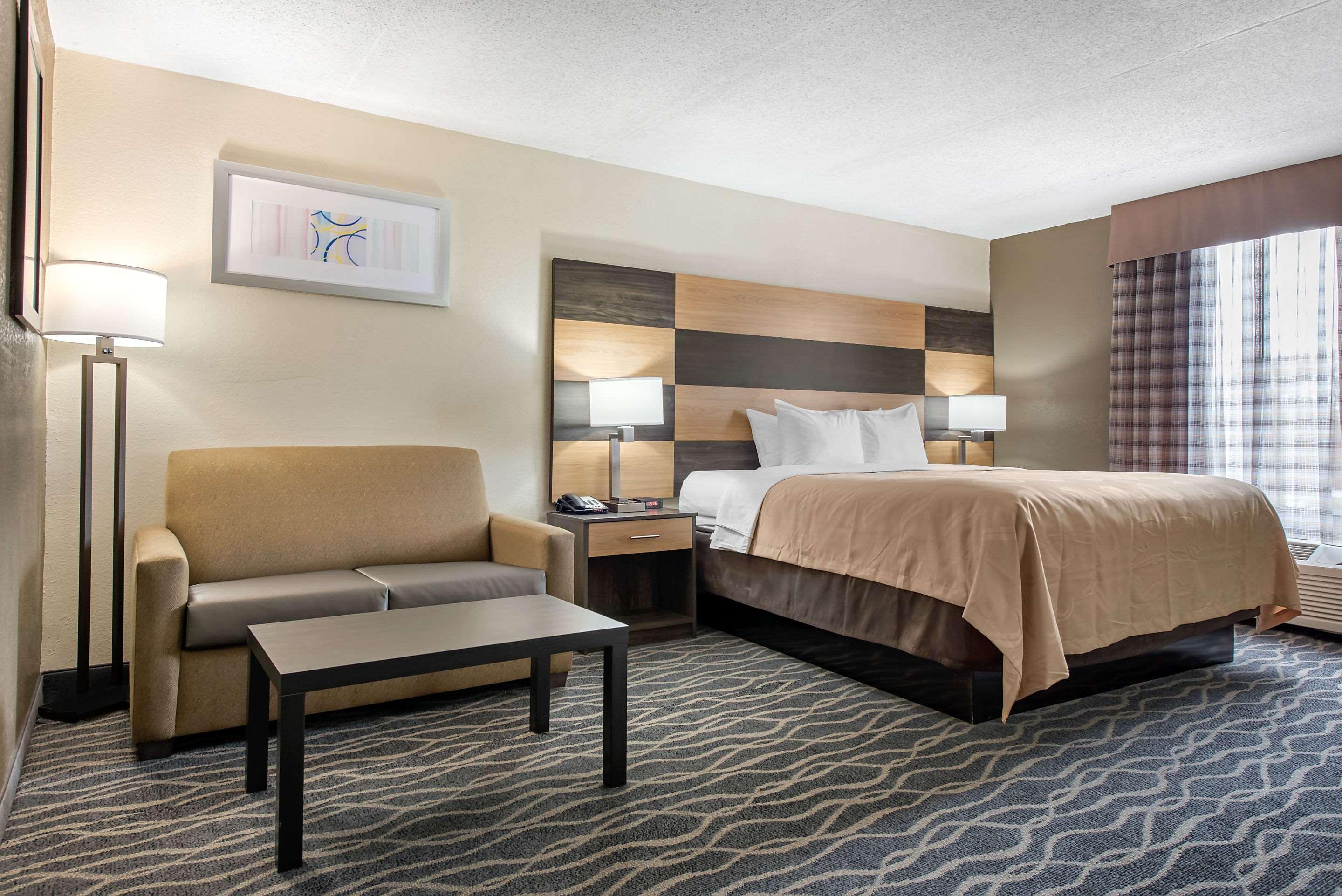 Quality Inn & Suites Lafayette I-65 Exteriör bild