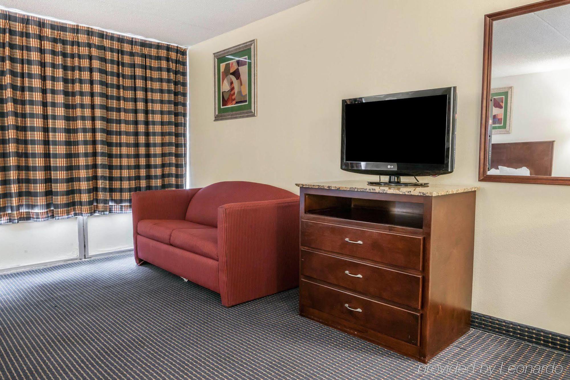 Quality Inn & Suites Lafayette I-65 Exteriör bild