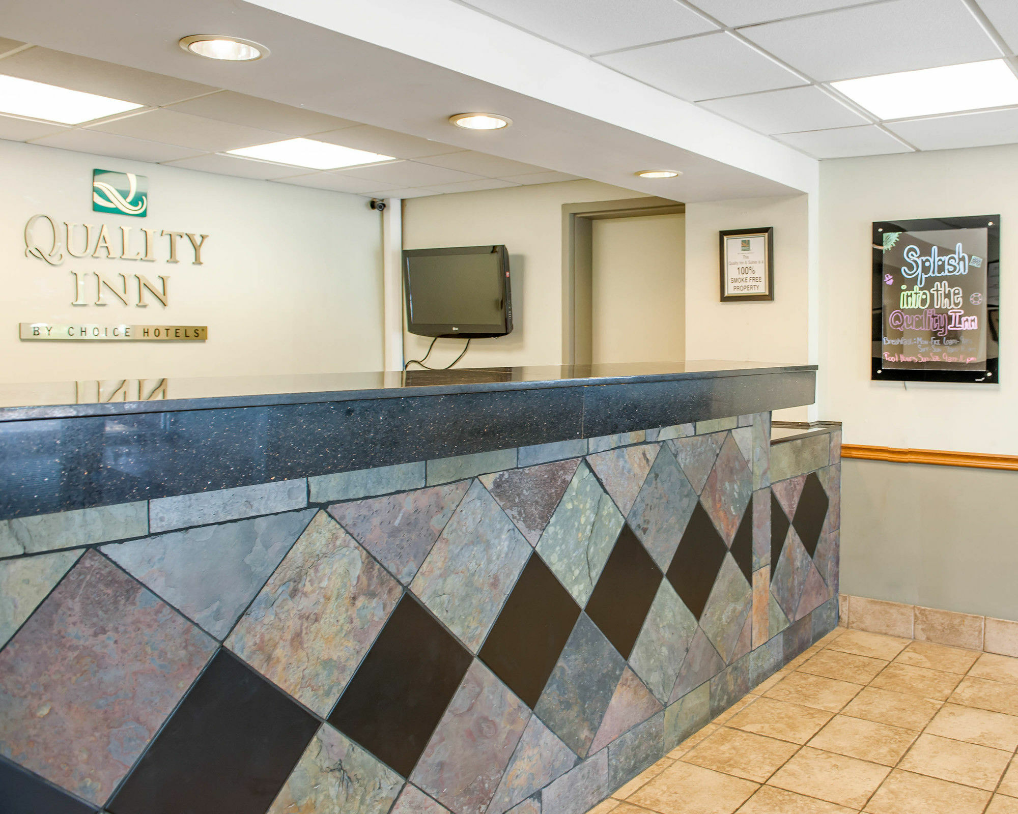 Quality Inn & Suites Lafayette I-65 Exteriör bild